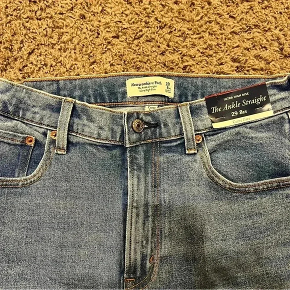 A&F Curve Love Ultra High Rise Ankle Straight Jeans Medium
 Wash Size 29 XS - Picture 2 of 4